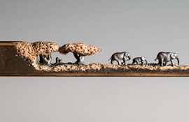 惊艳!雕在笔芯上的象群