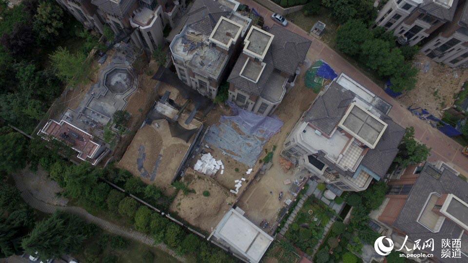 空中看违建。
