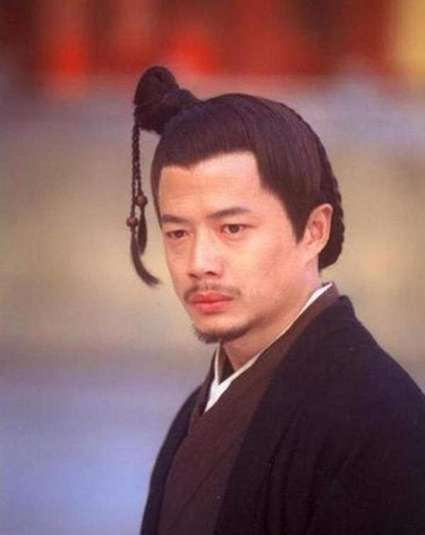 辣眼睛!麻花辫泡面头 男演员古装造型毁童年[35]- 中国日报网