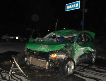 延安出租车坠入水渠5人溺亡 车上4名乘客为拼座