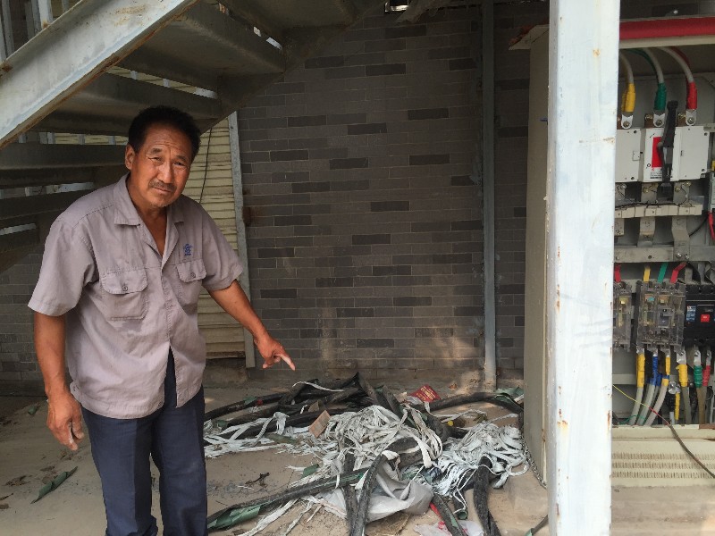 凤城六路一工地40天被盗两次 疑为团伙盗窃电缆