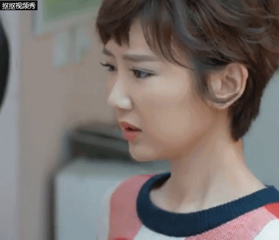 奔郑爽妹子来却被闺蜜二喜圈粉 毛晓彤成新表情包