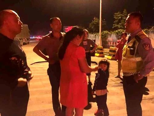 车辆故障夜困西汉高速西安方向 车主慌乱中不知报警