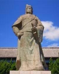 戚继光(1528年11月12日-1588年1月5日)，明朝抗倭名将，杰出的军事家、书法家、诗人、民族英雄。