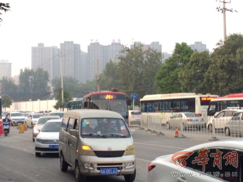 今晚一升汽油有望下降0.25元左右 加满一箱可