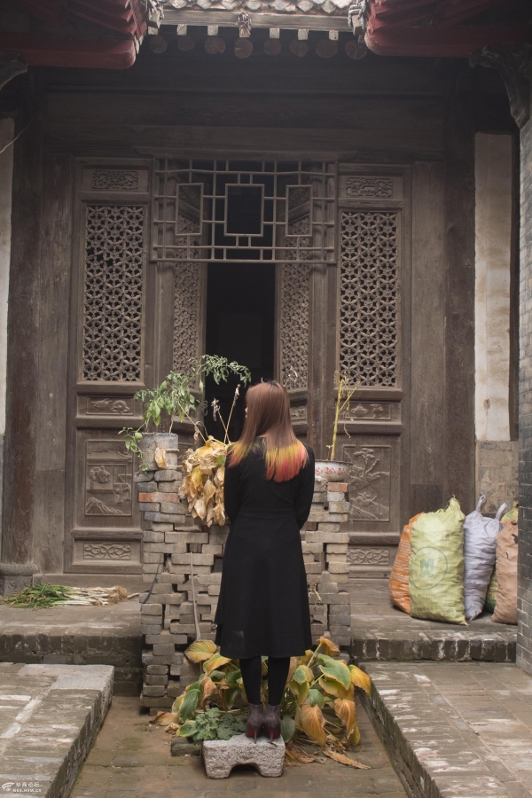 【消失的乡镇】杨盼带你看《百鸟朝凤》电影取景地 <wbr>古宅破败令人忧 【消失的乡镇】杨盼带你看《百鸟朝凤》电影取景地 <wbr>古宅破败令人忧