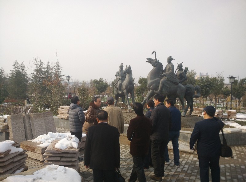 咸阳首个丝绸之路主题公园丝路公园22组雕塑落成