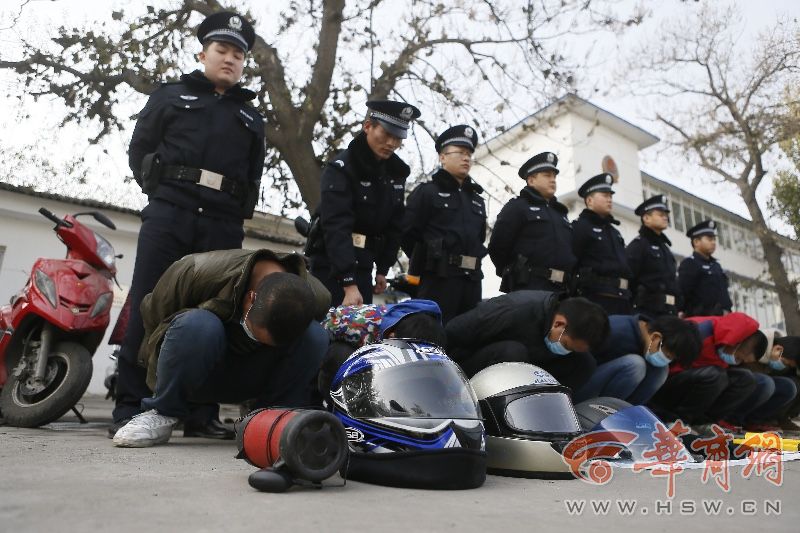 万余元摩托车被盗 牵出八同乡盗窃团伙|摩托|