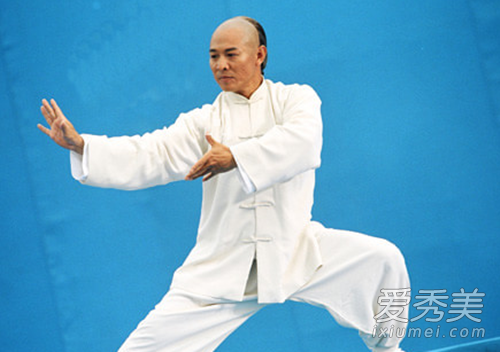 李连杰被医生判死刑是怎么回事？李连杰到底怎么了(图)