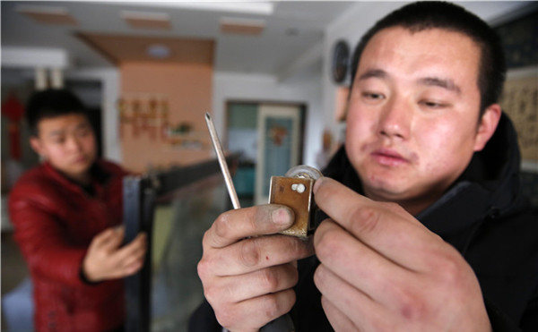 西安20家问题窗户 8家质量不达标7家安装有问题