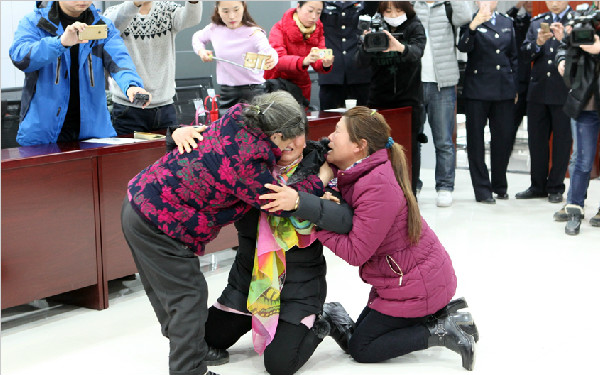 28年前安康姐妹俩被拐卖到河南 28年后女子回家