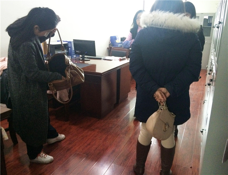 跑三趟都没见到经办员 西安铁路局社区办个医保真心难