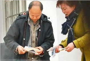 长安区白道峪景区有人收"垃圾费" 每人8元停车加5元