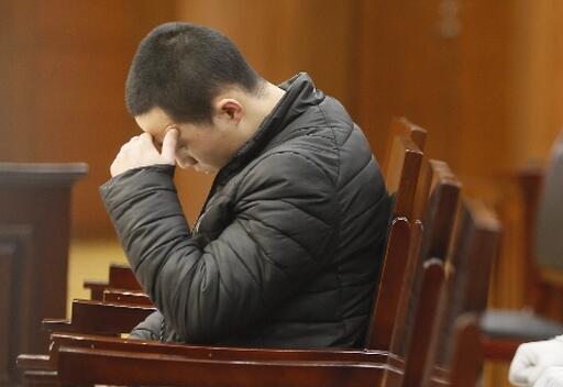 男子聘请技术人员指导在家造假胶囊 获刑1年6个月