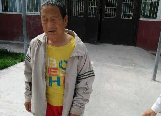 谁认识这位50岁的走失男子?他现在在周至救助站