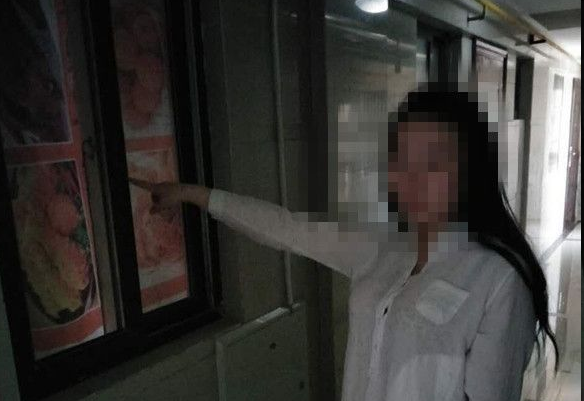 西安女子无处可去便推窗进入别人家 洗完澡后还睡觉
