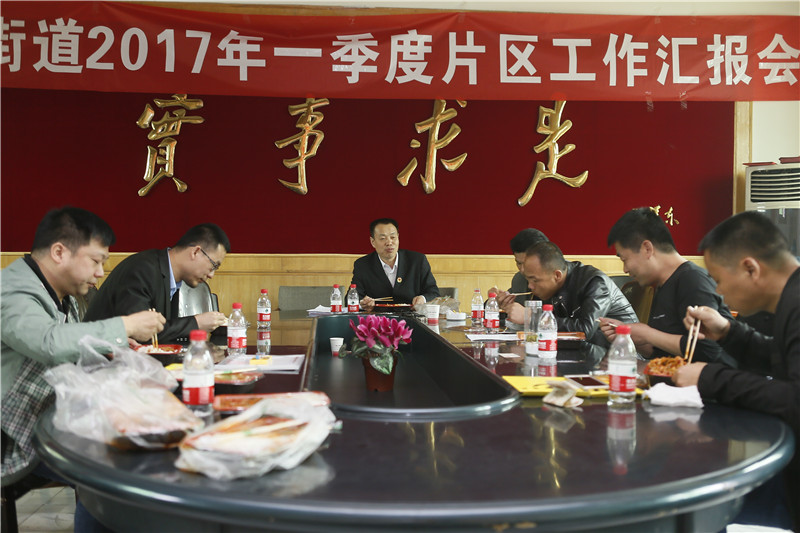 几个房东间闹纠纷致43商户无法营业 人民调解员打破僵局