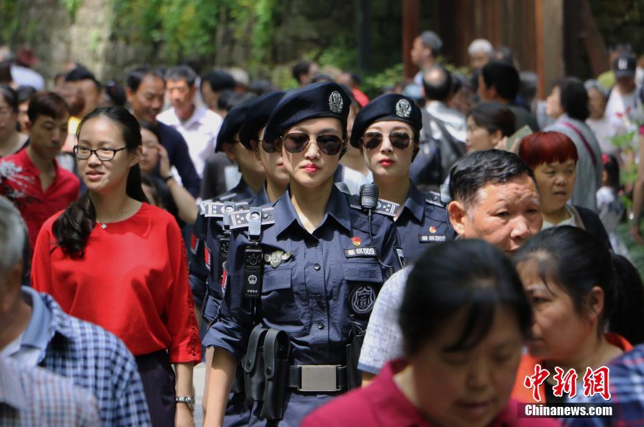 西湖女子巡逻队成西湖景区新名片