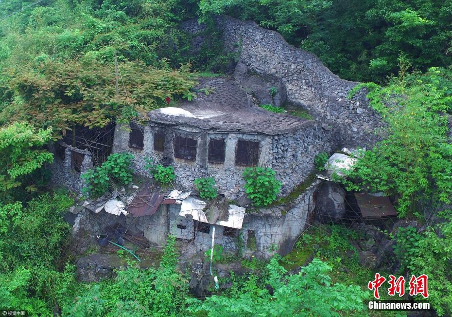 孤寡老人花26万为自己修活人墓 内部机关重重