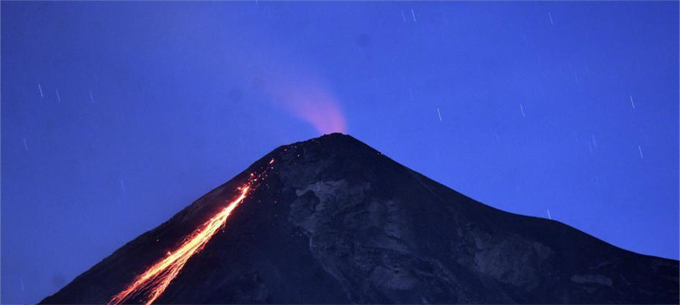 危地马拉富埃戈火山喷发