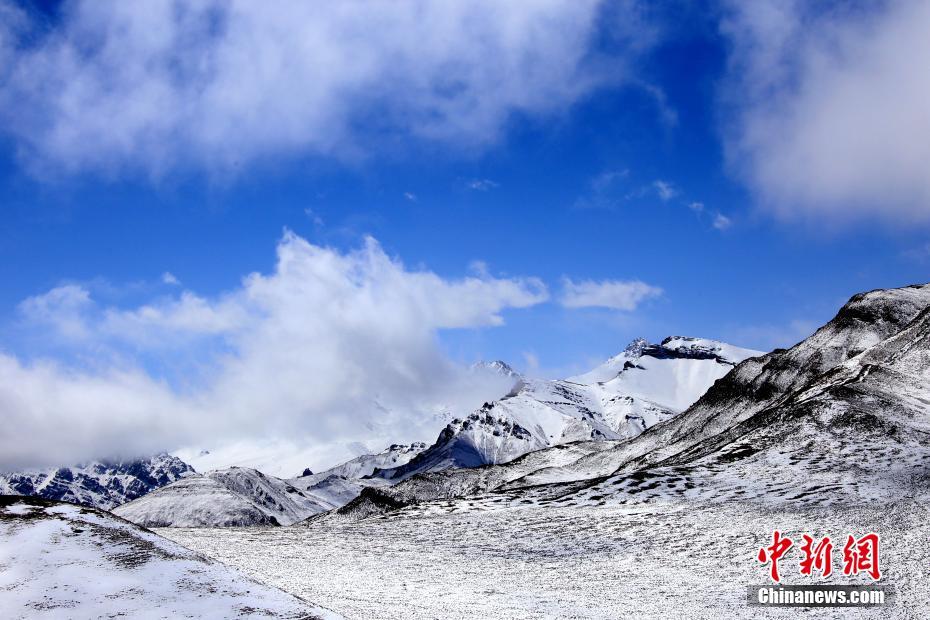 五月祁连山 雪景山色风光旖旎