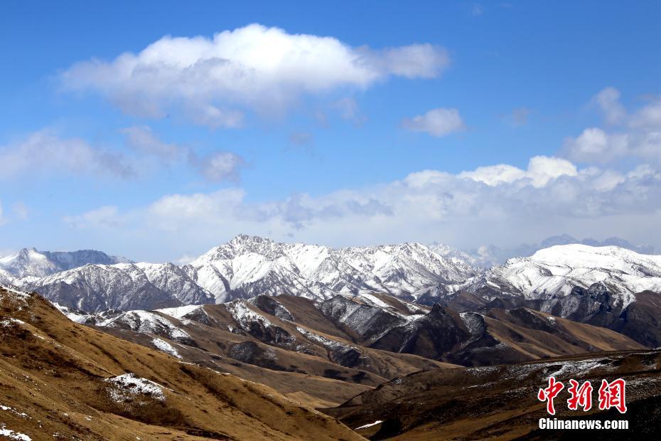 五月祁连山 雪景山色风光旖旎