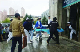 心跳呼吸血压均为零男子“死亡”30分钟后被救活