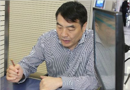 市人社局长窗口体验“最多跑一次” 强调五个不允许
