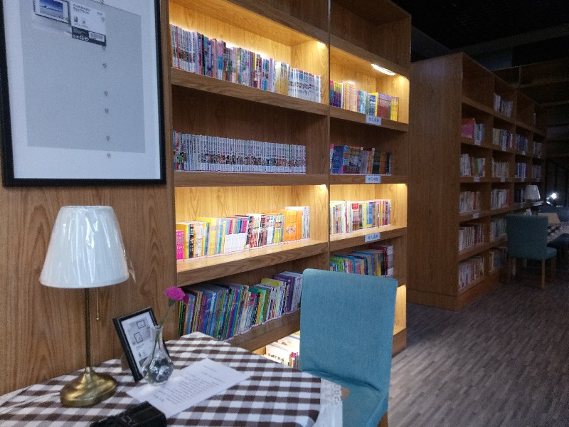 未央有个公益图书馆 近2万册图书市民可免费看