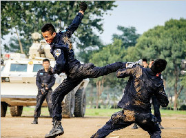 看维和警察是怎样练成的