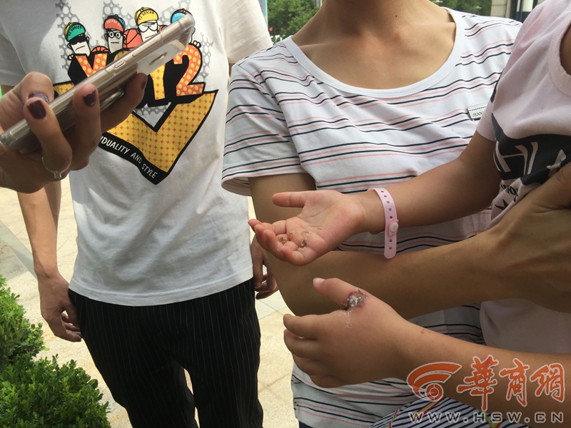 f1k1xz0b.jpg 1064571_副本.jpg