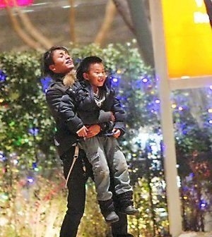 什么，你不知道Mike儿子已经三岁了？还有他们也是单身爸爸