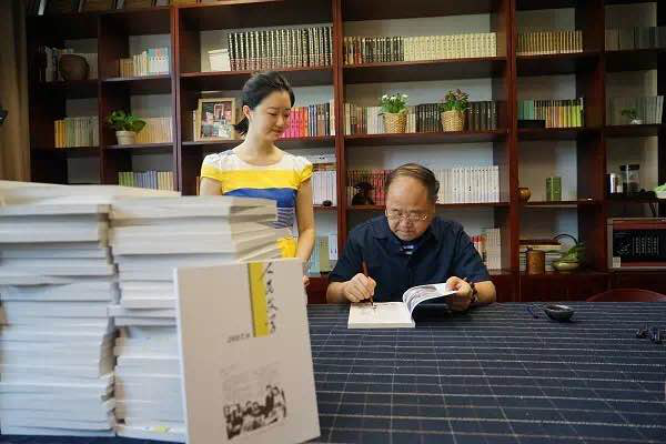 莫言首度详解诺奖后新作：灵感来自母亲讲的故事