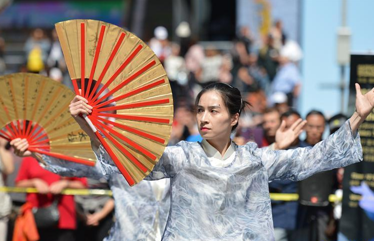中国功夫亮相纽约时报广场