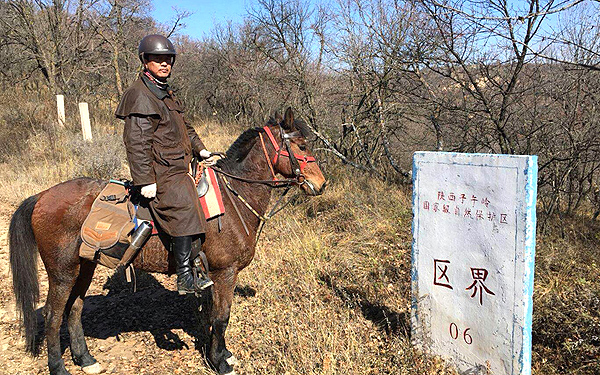 4陕西汉子骑马重走秦直道 感受两千年历史遗迹