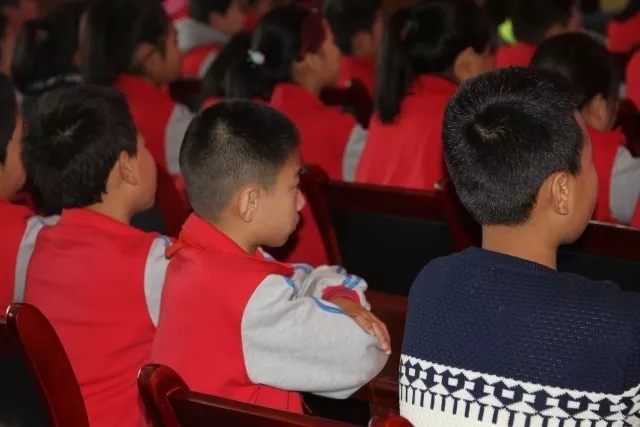 华州检察:公诉案件公开庭审进校园