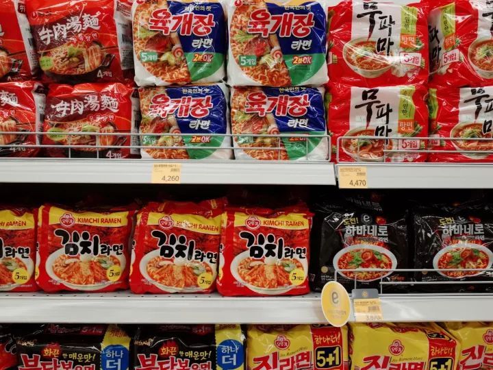 中国方便面3年少卖80亿包？国务院也都开始操心了