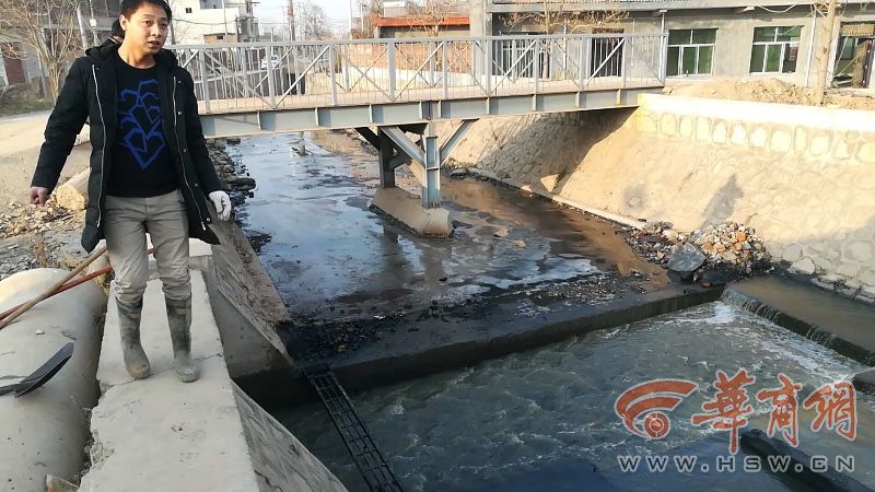 临潼已恢复五里河污水处理 拆除河道上厕所等非法建筑