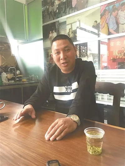 男子出狱创业招500刑满人员 为帮员工戒毒半年吃素