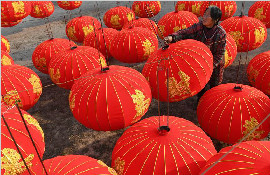 山西稷山灯笼村红火迎新年