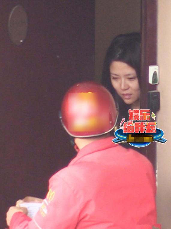 陈学冬恋情曝光！连看三场电影 工作结束急忙会爱巢