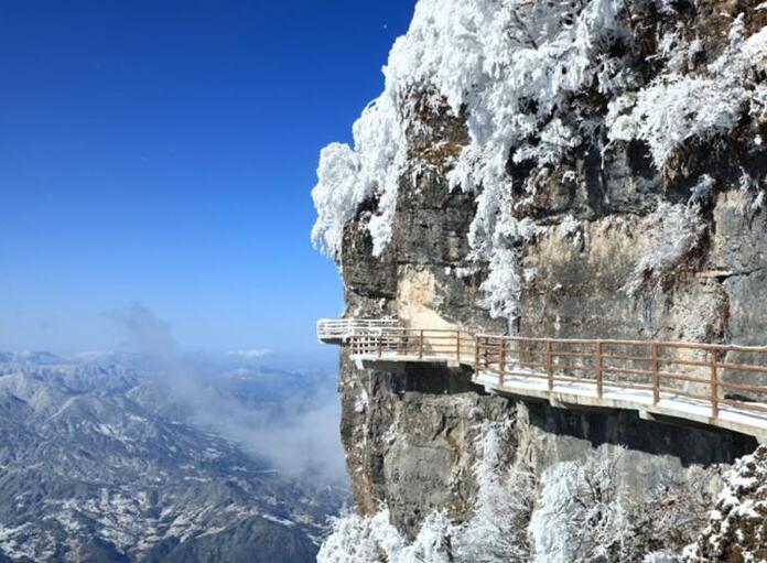 四川光雾山雪后银装素裹 美不胜收