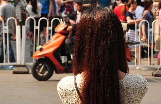 西安初二女生离家出走找回后精神分裂 曾因脚臭被叫家长