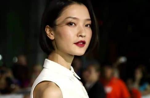 超模杜鹃恋情疑曝光 男友买菜接机超宠她