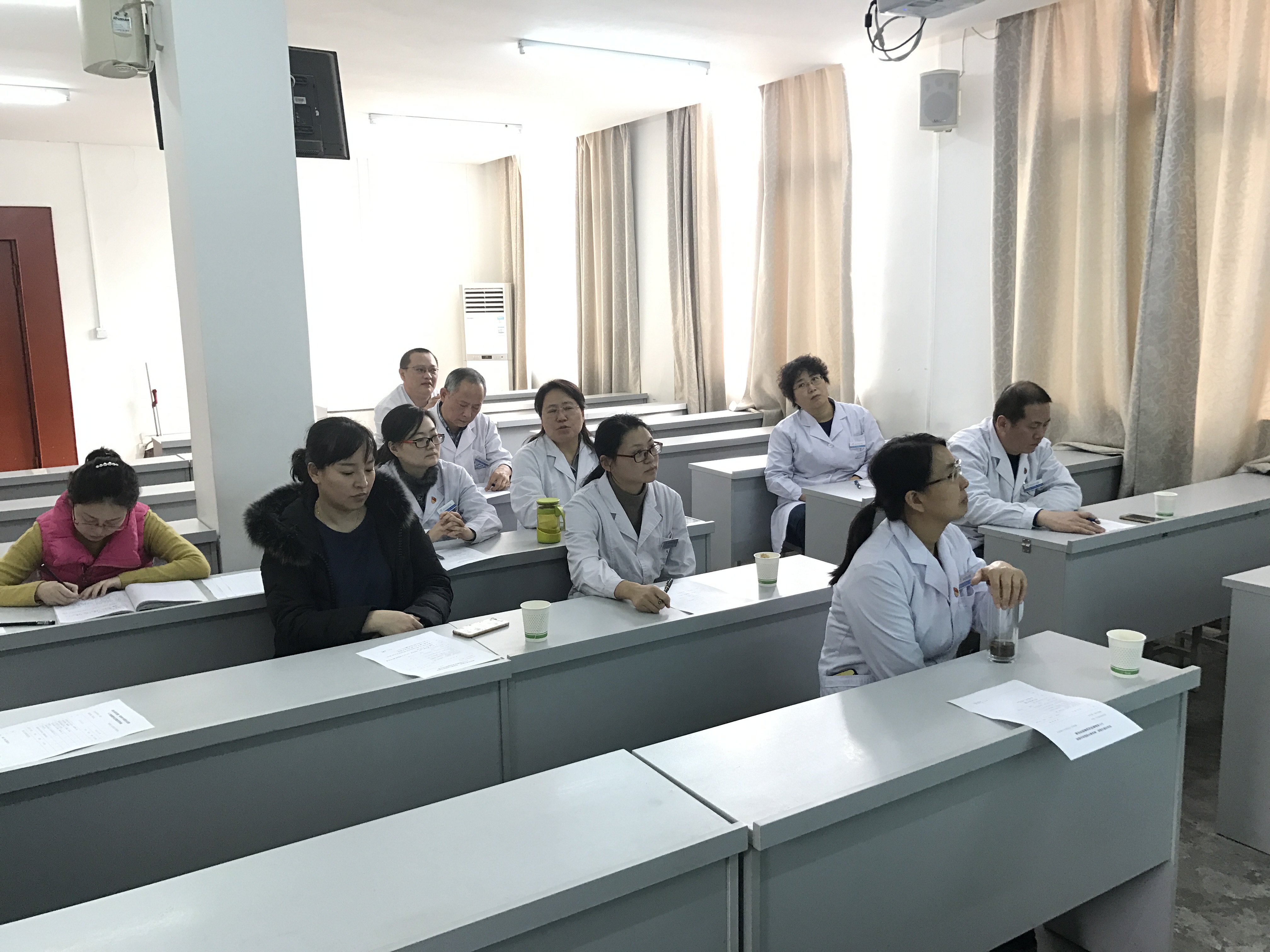 市五院开展3+2临床教学新教师试讲工作