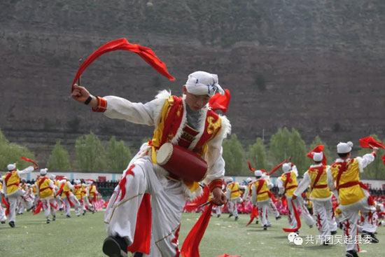 共青团吴起县委举行校园文化艺术节暨五四主题