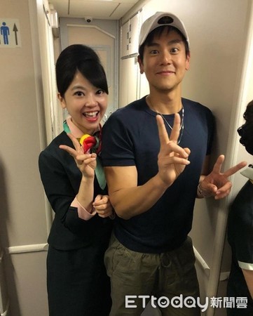 空姐值班偶遇彭于晏 紧贴合影激动喊:他是我的