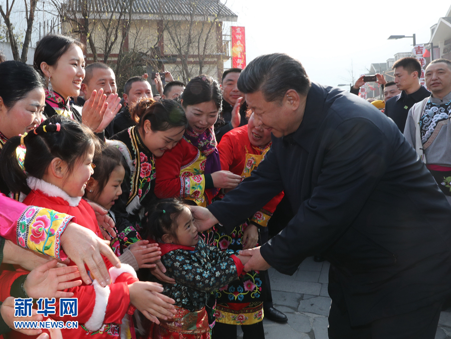 地震灾区 习近平时常牵挂