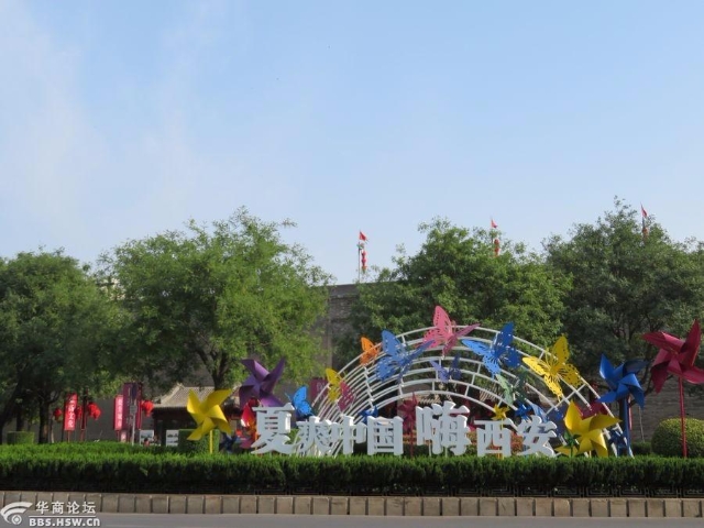 夏爽中国嗨西安,福晋骑玩大明宫