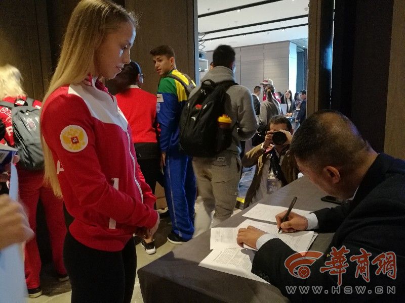 xp0cy874.jpg xp0cy874.jpg